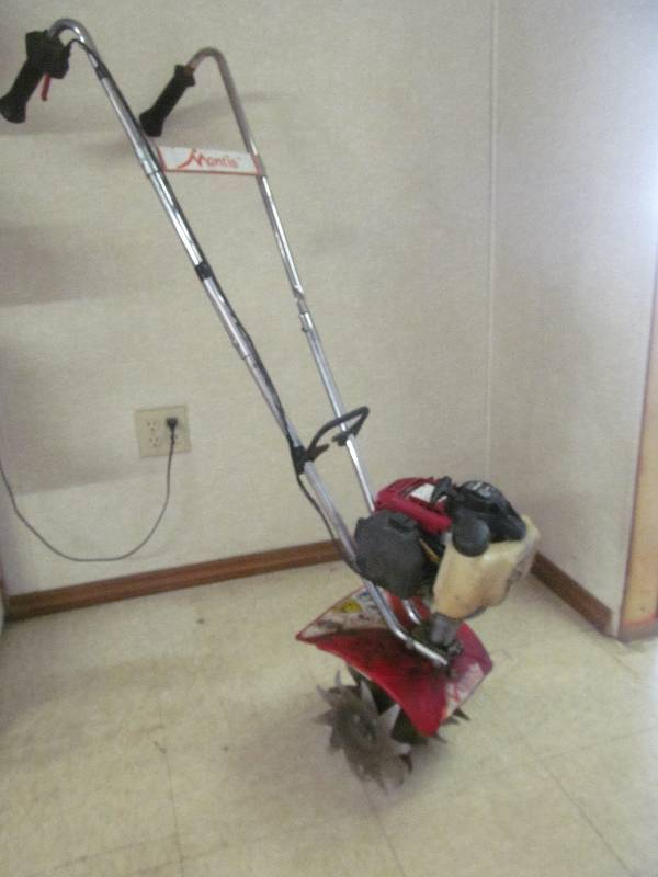 lot 158 image: Manthis tiller