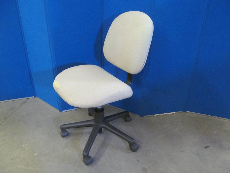 lot 162 image: office chair