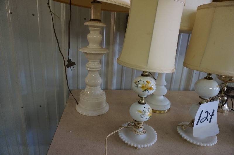Lot of Assorted TableDesk Lamps