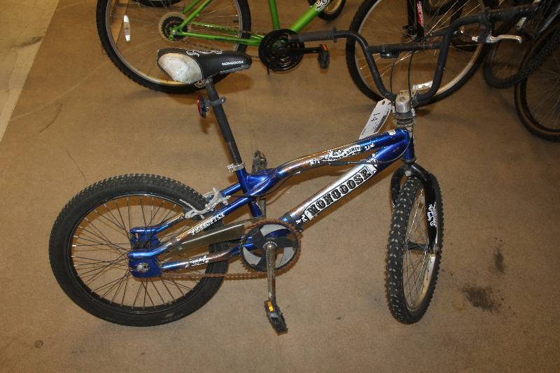 Mongoose 16 Dirt Bike