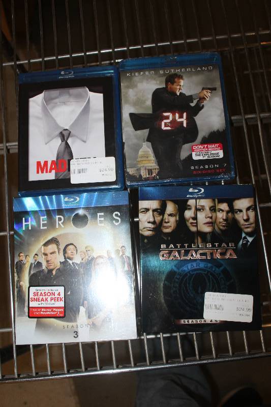 Lot of (4) Blu-ray Disc Including 24 Season 7 Mad Men Season 2 Battlestar Galactica Season 4.5 Heroes Season 3