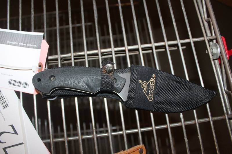 Hunting Knife w Sheath