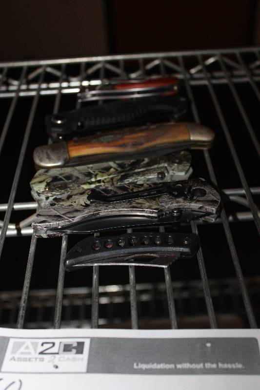 Lot of (6) Folding Knives