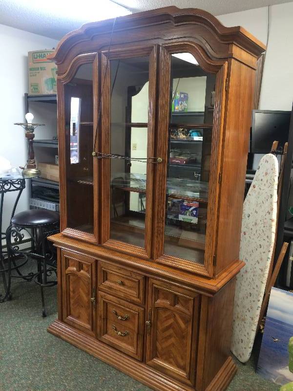 Buffet Hutch
