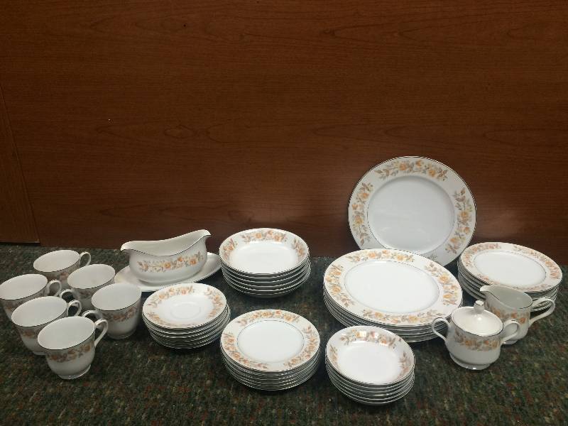 Carlton China Japan Rosealyn 520