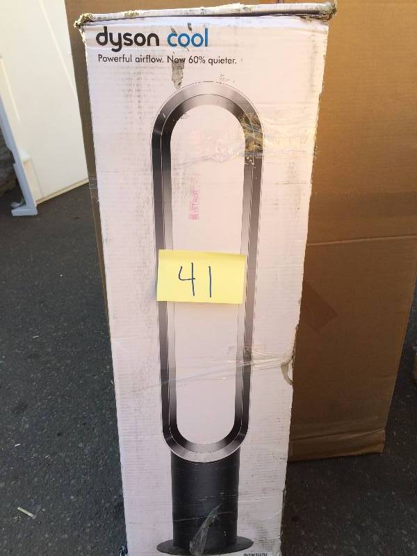 lot 41 image: Dyson Air Multiplier AM07 Tower Fan, Black