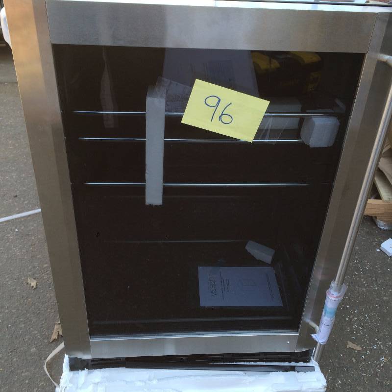 lot 96 image: Vissani 178 Can (12 oz.) 5.8 cu. ft. Beverage Cooler Model # MCBC58DST