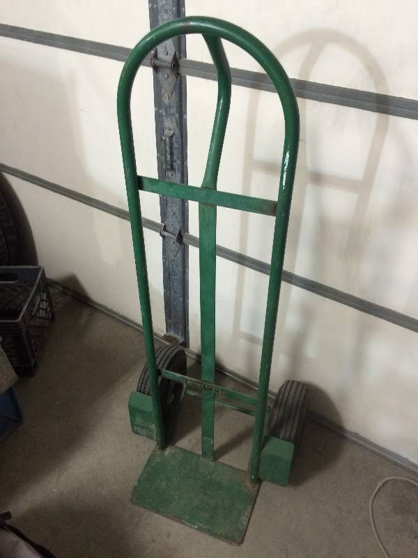 lot 3 image: 2 Wheel Cart