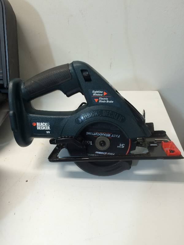 lot 8 image: Black & Decker 18V Cordless Circular Saw