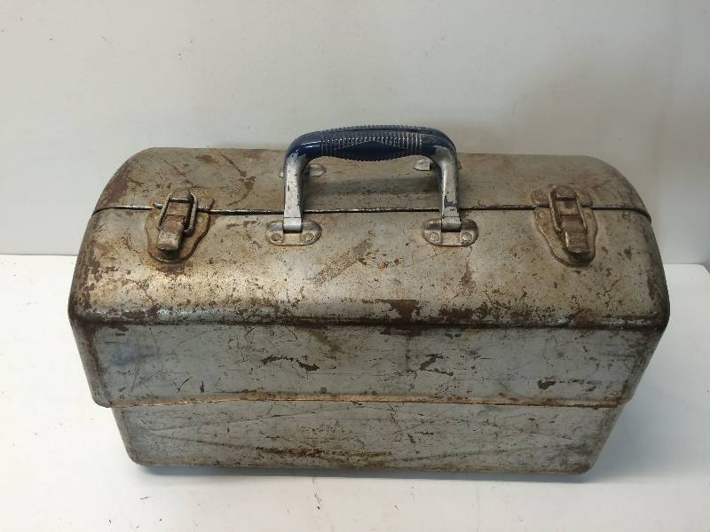 lot 9 image: Metal Tool Box With Hammers