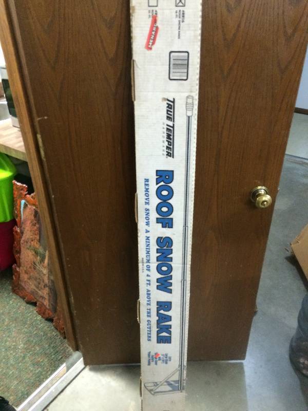 lot 14 image: Roof Snow Rake