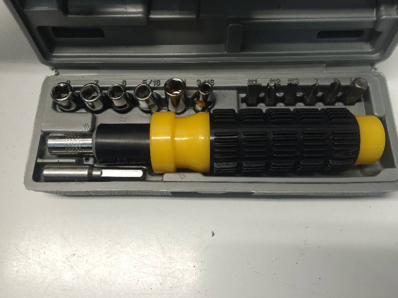 lot 51 image: Socket And Driver Set