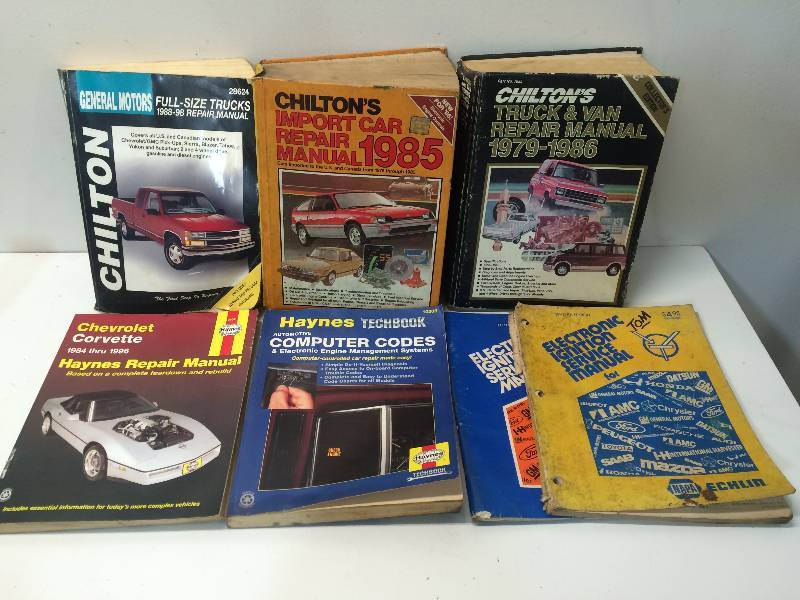lot 39 image: Automotive Manuals