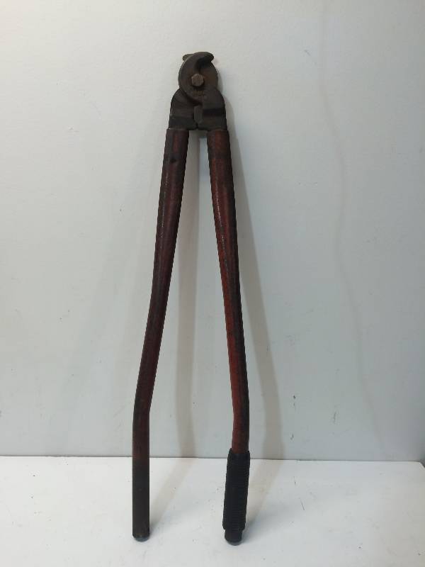 lot 43 image: Wire Cutter