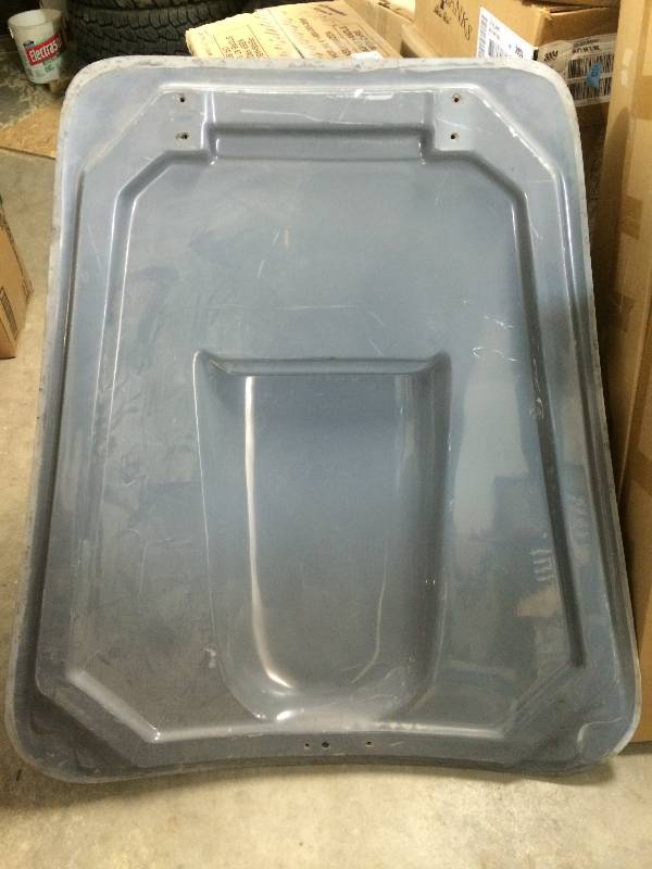 lot 46 image: Fiberglass Hood With Scoop