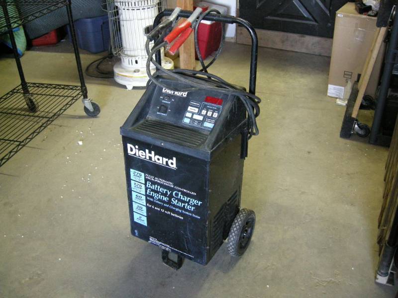 lot 7 image: DieHard Battery ChargerEngine Starter