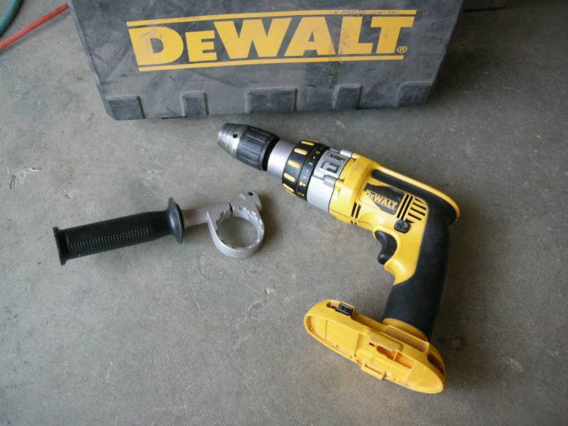lot 11 image: DeWalt XRP 12 Hammer Drill