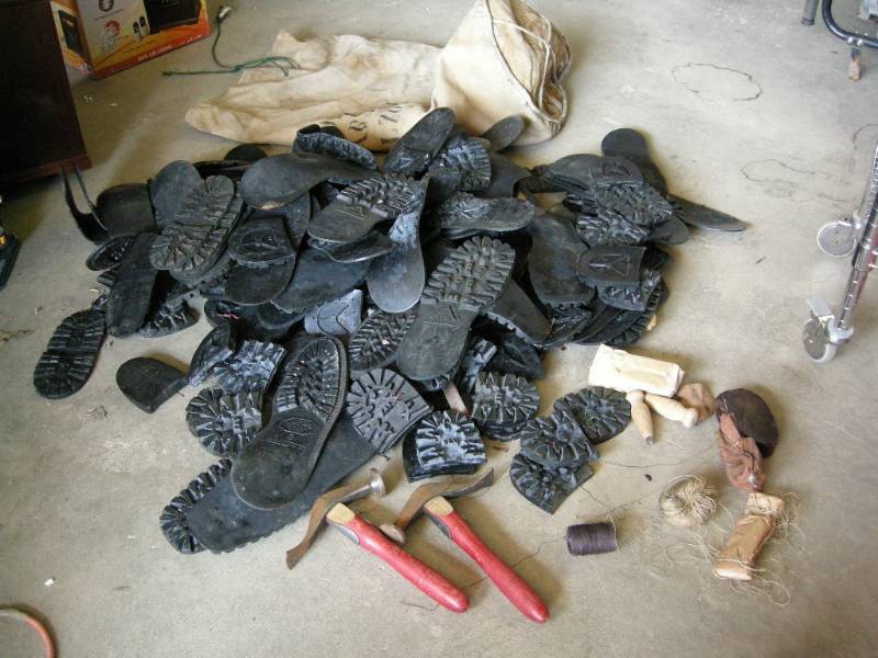 lot 25 image: Workboot New Replacement Soles and Hammers