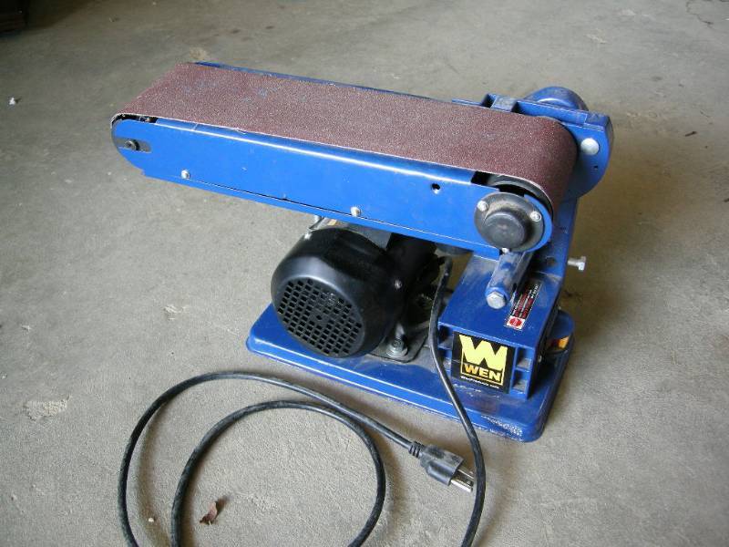 lot 26 image: Wen Electric Sander