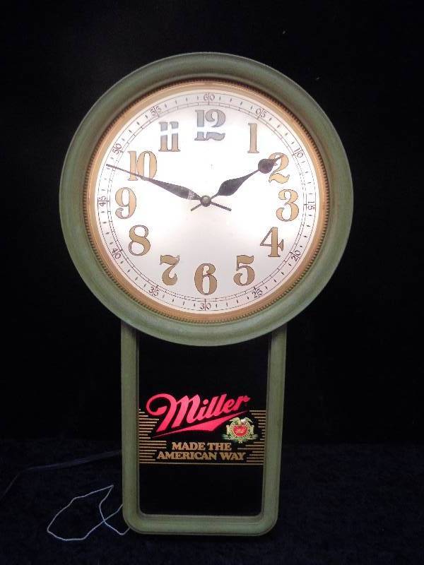 lot 9 image: Miller American Way Lighted Clock