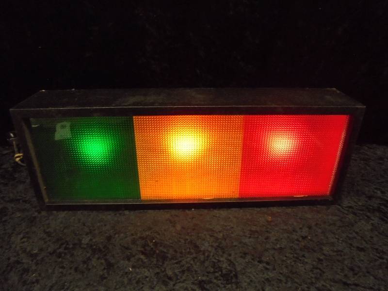 lot 33 image: RedGreenYellow Lighted Sign