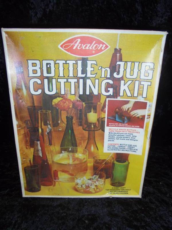 lot 51 image: Avalon Bottle n Jug Cutting Kit