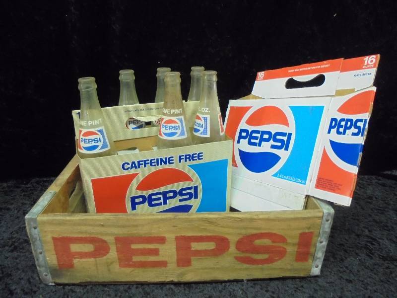 lot 54 image: Wood PEPSI Crate & Bottles