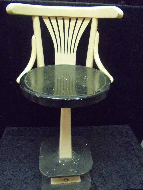 lot 63 image: Bar Swivel Chair