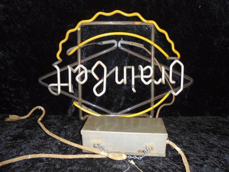 lot 66 image: Neon Grain Belt Sign