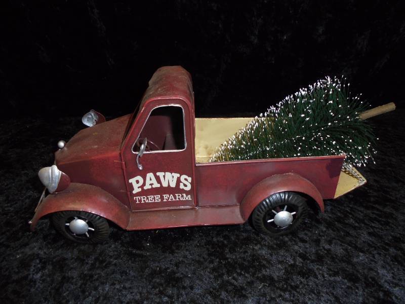 lot 67 image: Metal Truck Dcor - Paws Tree Farm