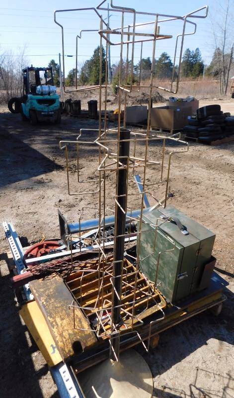 lot 16 image: 3 Pallets of Scrap