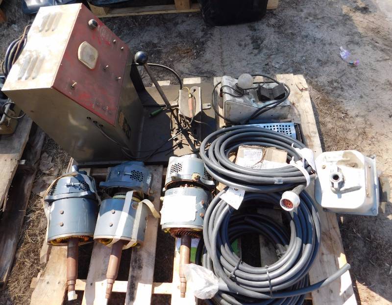 lot 29 image: Misc Lot of Electrical Motors & Testers