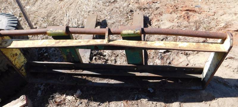 lot 37 image: Carriage Attachment with 30 Forks
