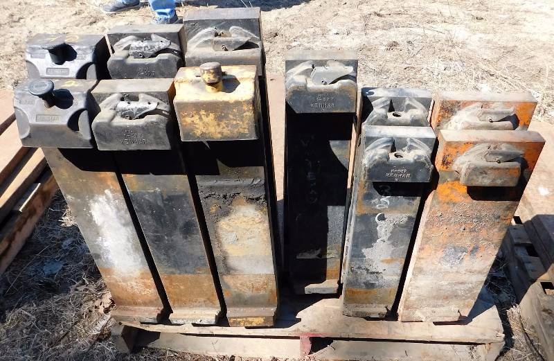 lot 40 image: 5 Pairs of Forklift Forks
