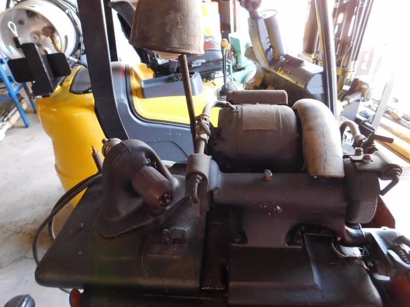lot 47 image: Sioux Valve Grinder