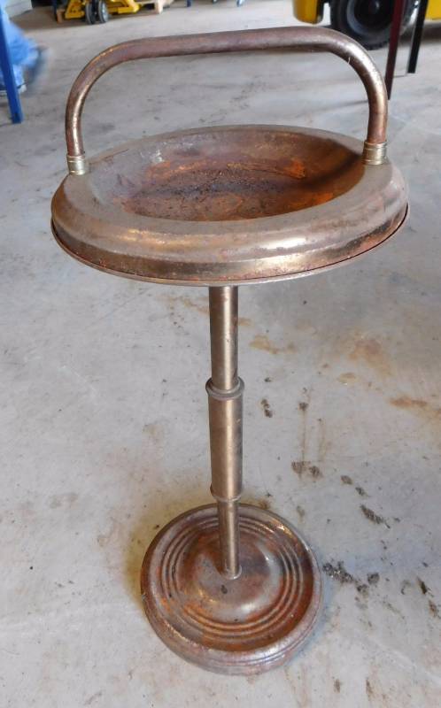 Vintage Ashtray Stand | Herc-U-Lift Grand Rapids | K-BID