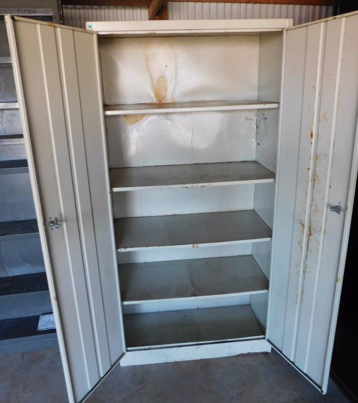 lot 56 image: Metal Shelving Cabinet