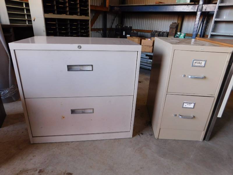 lot 64 image: Desk, Filing Cabinet, & Chair