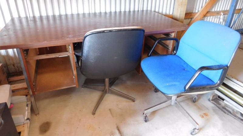 lot 66 image: Wood Desk & 2 Chairs