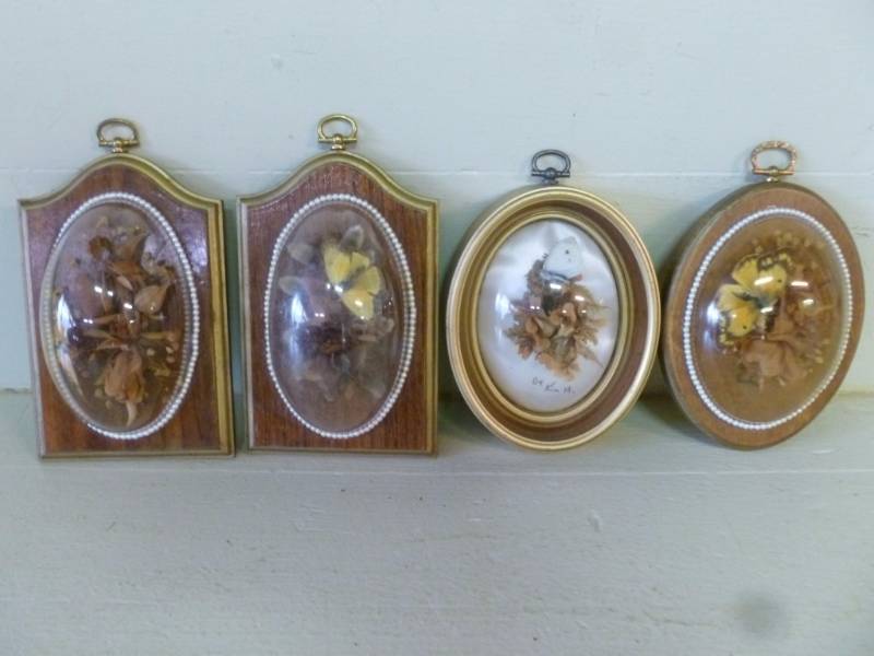 lot 13 image: Decorative
