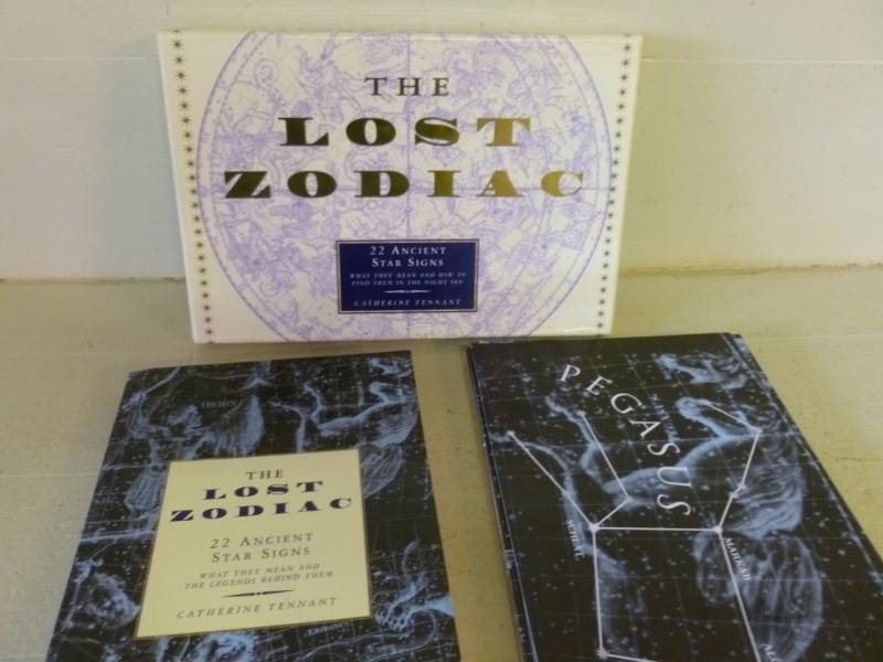 lot 20 image: Zodiac Set