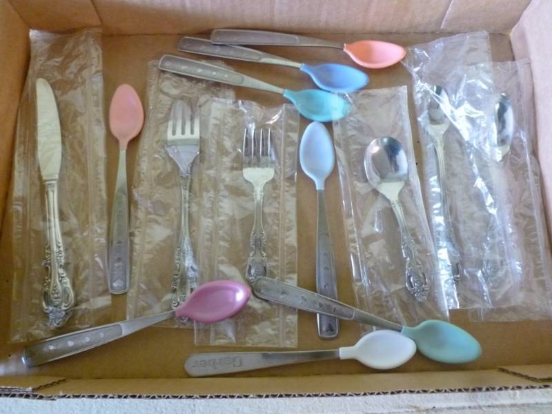 lot 25 image: Flatware