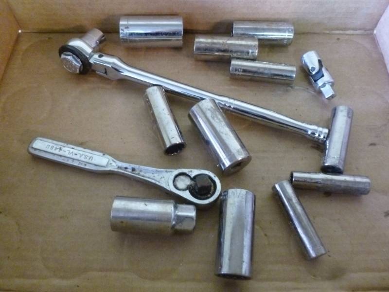 lot 28 image: Tools