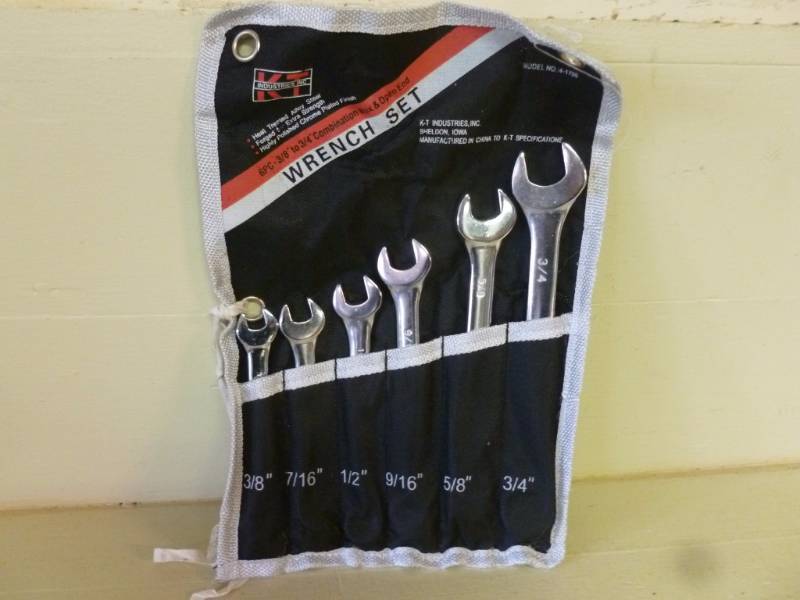 lot 31 image: Tools