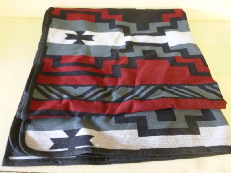 lot 48 image: Southwest Themed Blanket