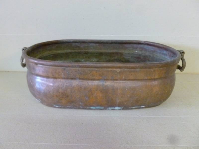 lot 59 image: Vintage Copper Pot