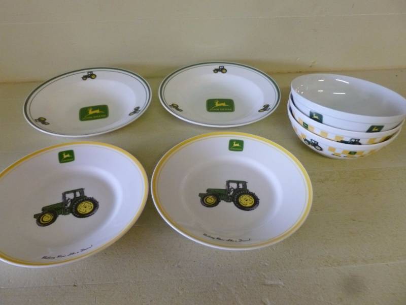 lot 68 image: John Deere Dinnerware
