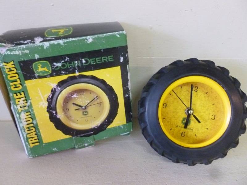 lot 75 image: John Deere Collectible