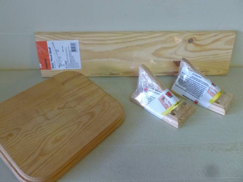 lot 99 image: Wall Shelf