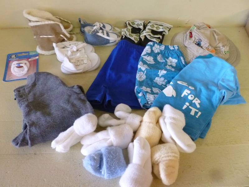 lot 104 image: Baby Items